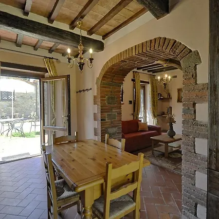 Vernazzano Basso Sleeps 6 公寓