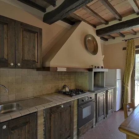 Vernazzano Basso Sleeps 6 公寓 特拉西梅诺湖畔托罗